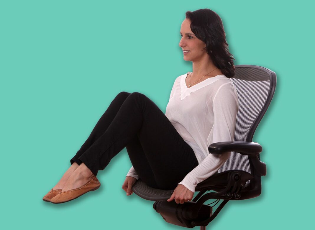4 Chair Exercises That Trim Belly Sag Faster Than Crunches After 55