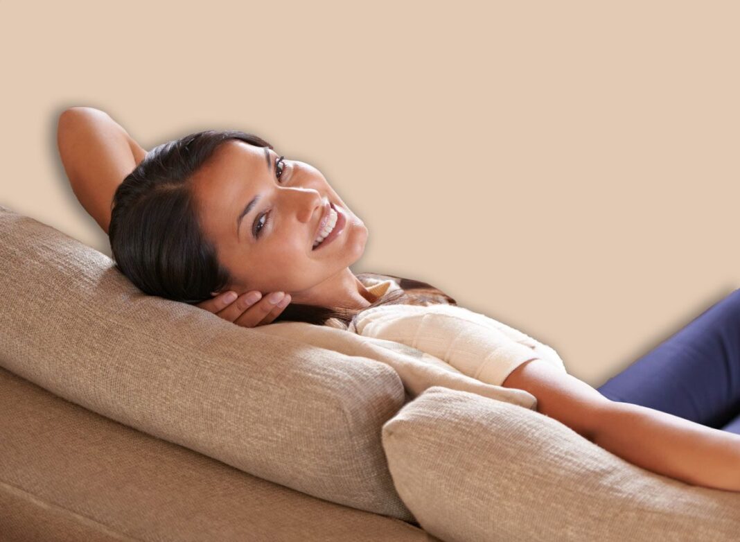 4 Couch Exercises That Restore Hip Strength Faster Than Gym Workouts After 60