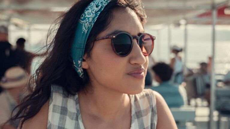 Top 5 Unmissable Netflix Miniseries You Need to Binge Today
