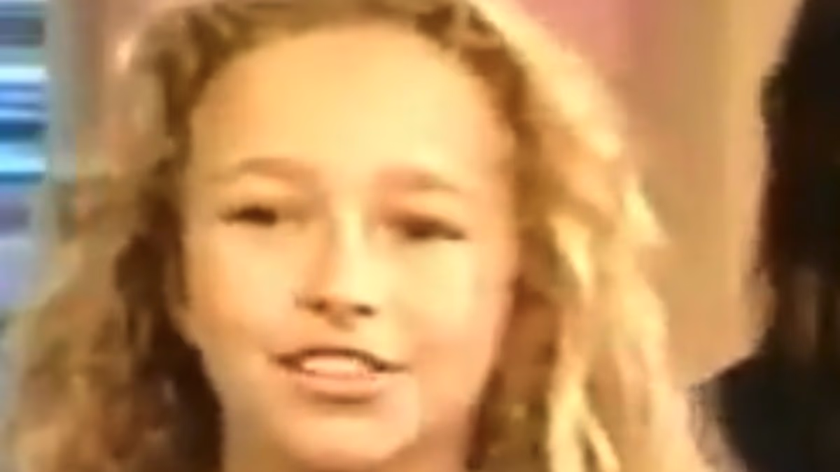 Adorable video of 11-year-old Hayden Panettiere singing goes viral