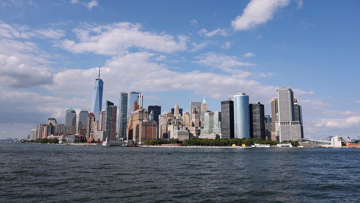 Ancient 250-mile blob moving toward NYC leads scientists to discovery