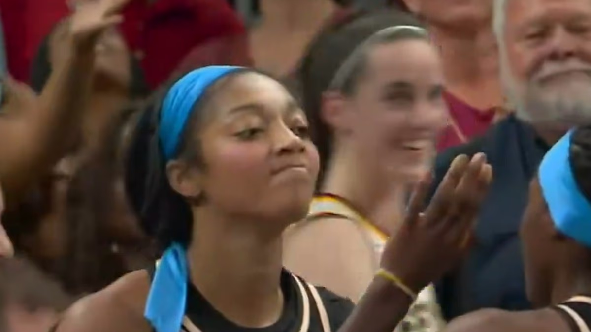 Angel Reese taunted for missing game winner vs Caitlin Clark