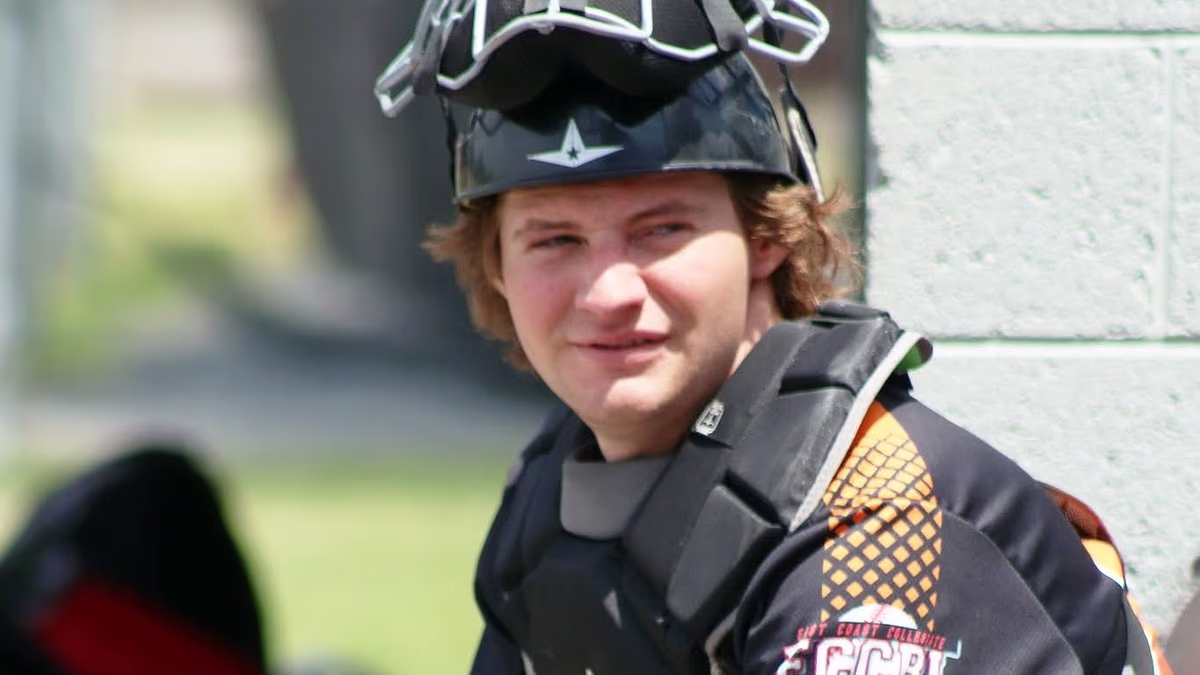 Baseball player shot dead by cops while trying to enter the wrong home