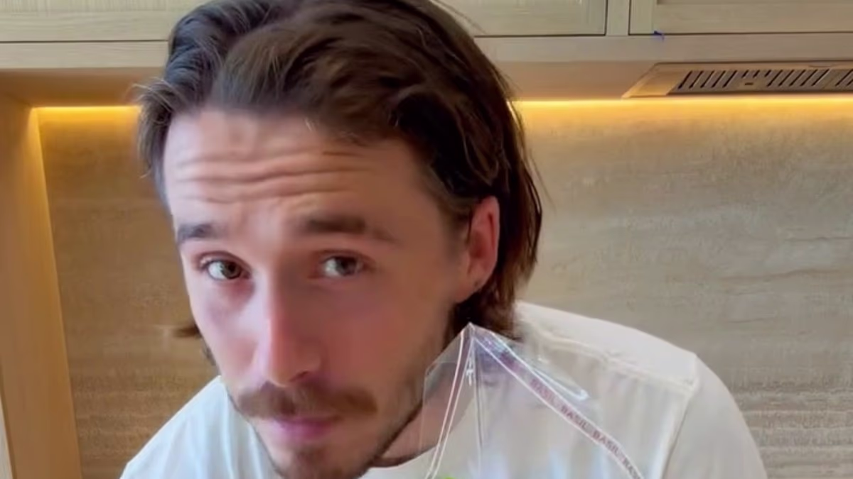 Brooklyn Beckham's pizza-making post is flooded with pleas from fans