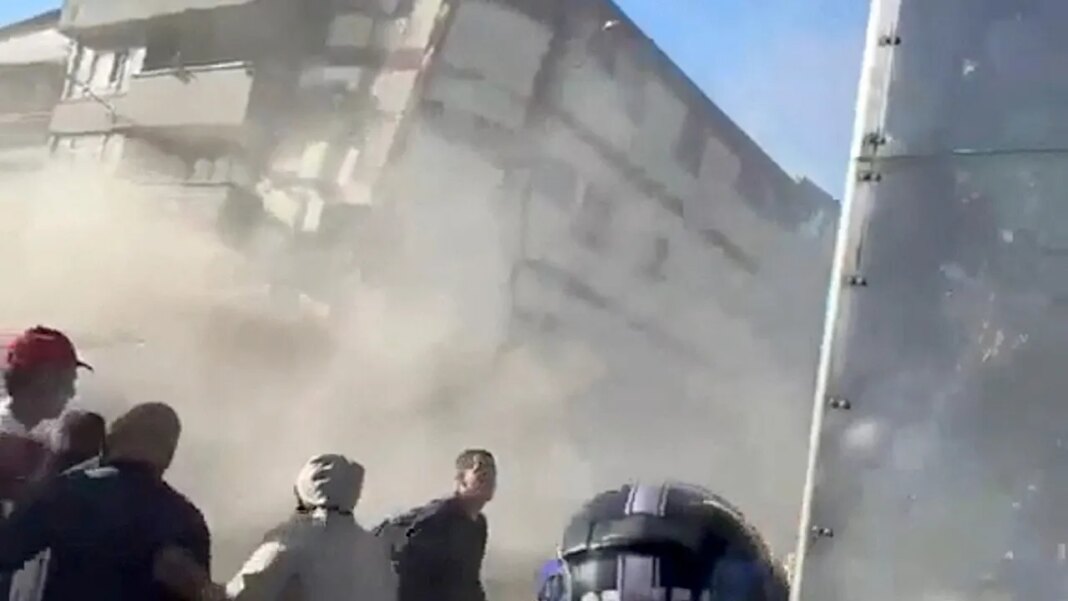Colombia building collapses on camera as earthquake brings death, destruction