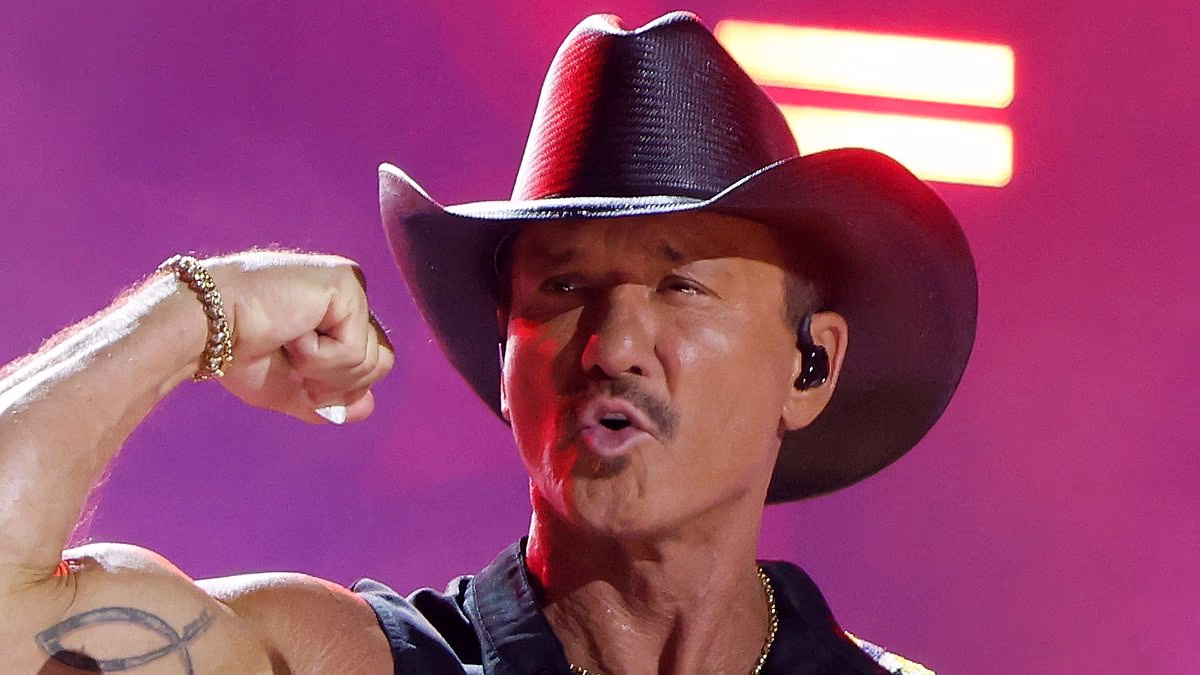 Country legend Tim McGraw, 59, suffers humiliating onstage mishap