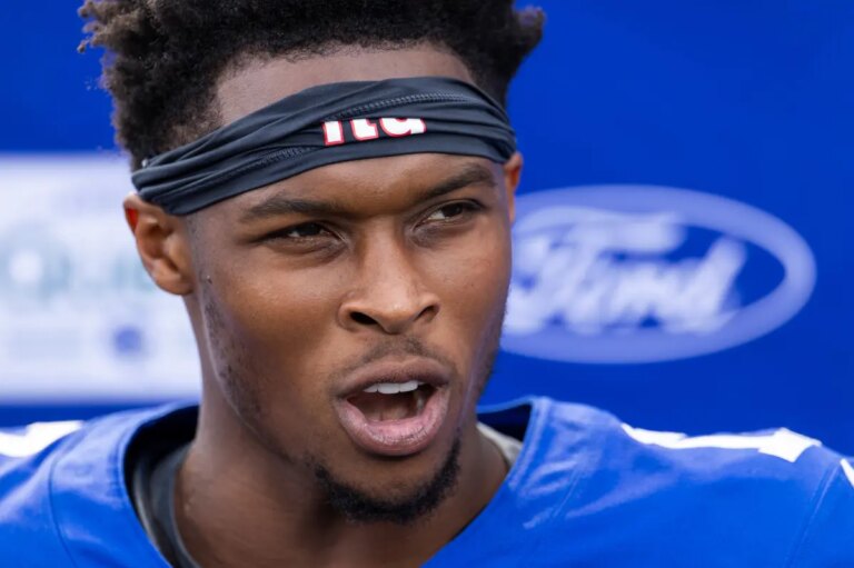 Darnell Mooney Eyes Revival with Giants Amid Fierce Roster Competition