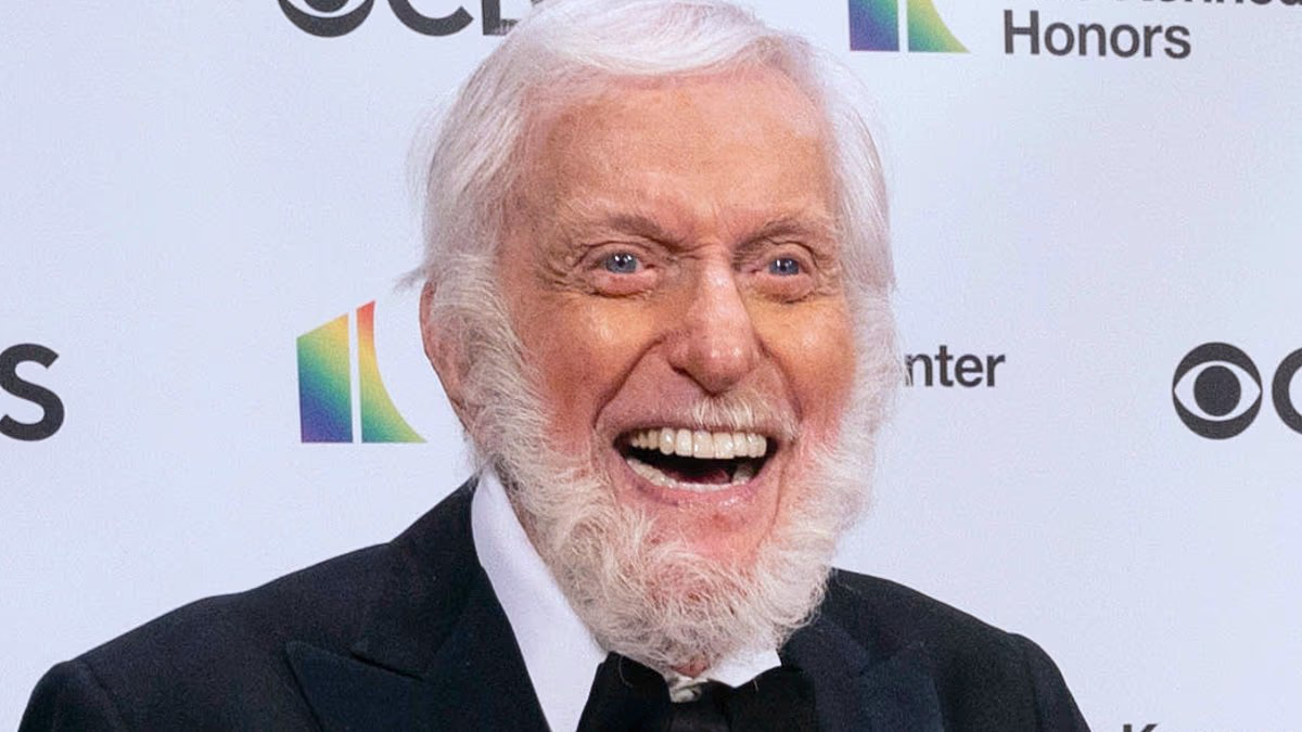 Dick Van Dyke, 100, works out UPSIDE DOWN in new video