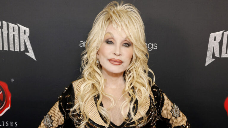 How Dolly Parton’s Fairy Tale Love Impacted Her Health