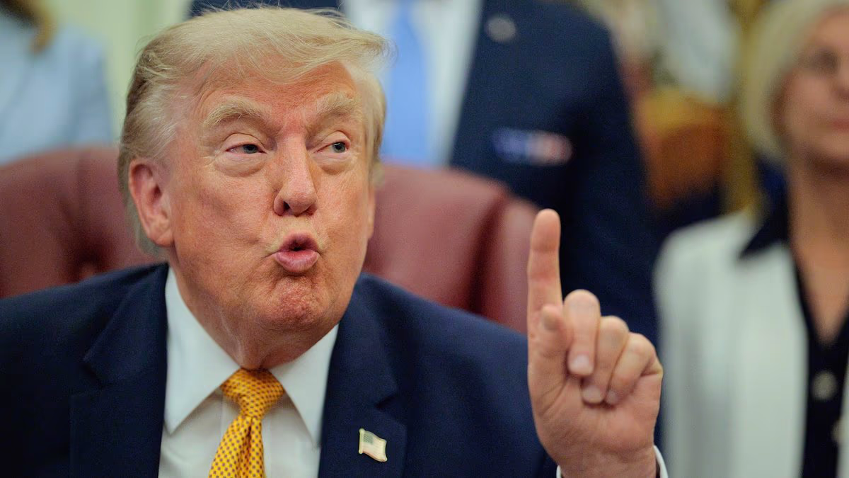 Eye-catching way Fox News responded to Trump's attacks on network's former star Jeanine Pirro after she dropped charges against reflecting pool vandal