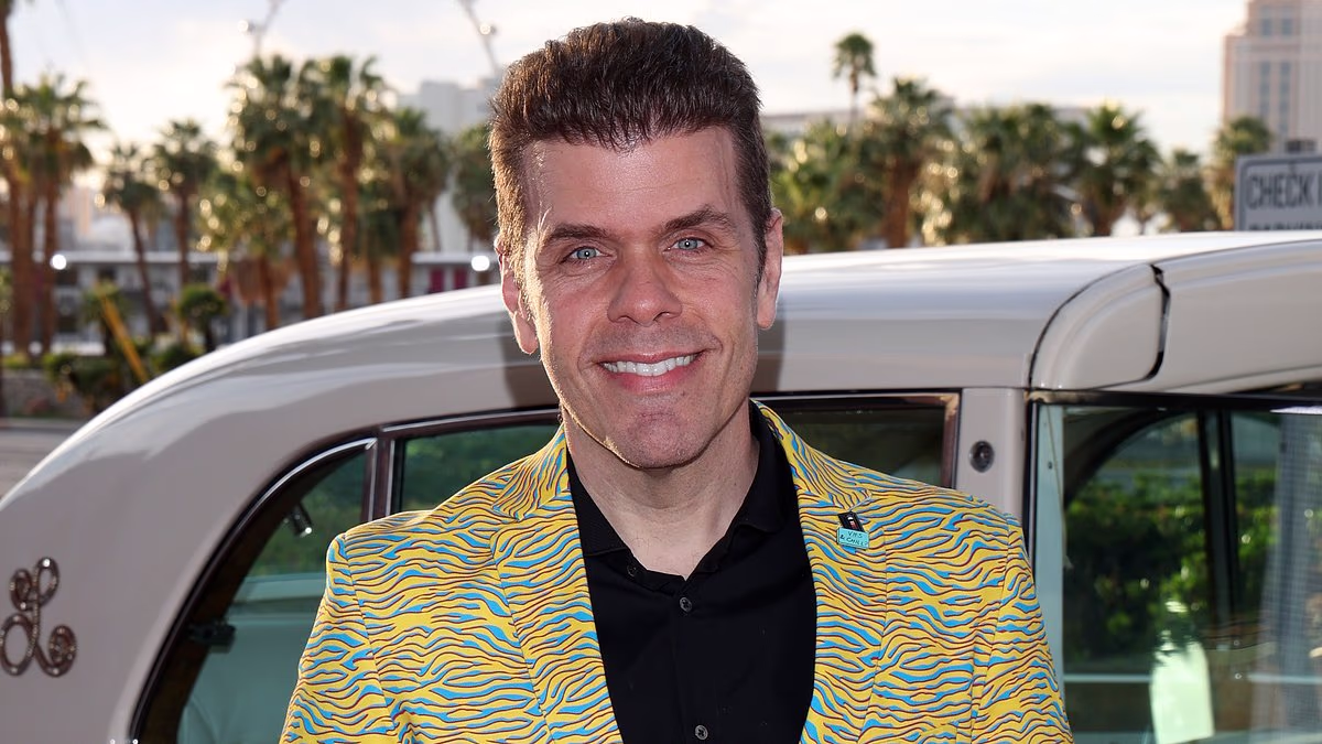 Full horror of Perez Hilton livestream unravels: Tragic disfigurement