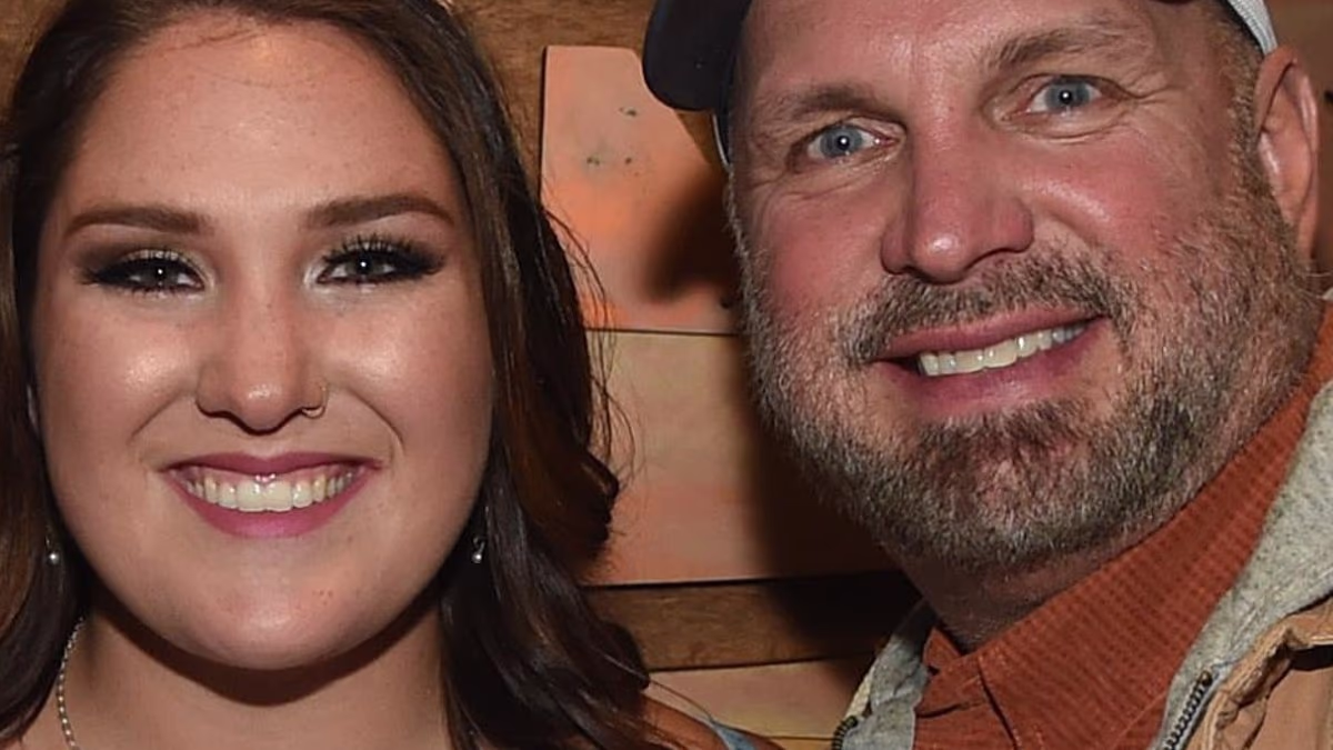 Garth Brooks' daughter blasted for 'narcissistic' Dolly Parton tribute