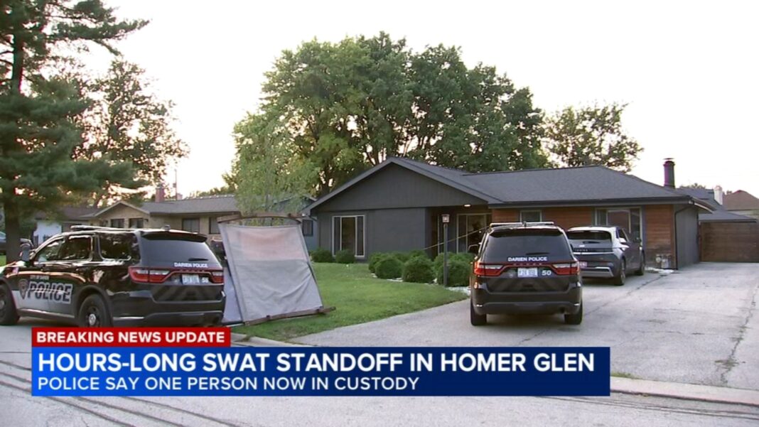 Homer Glen news: 1 in custody after suspected Darien home invader barricades in Homer Glen residence