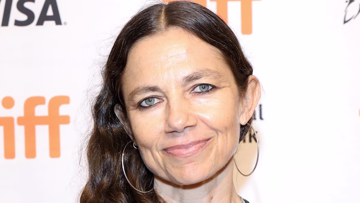 Justine Bateman blasts Lindsay Clancy's courthouse supporters