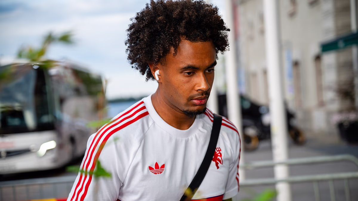 Man United Confidential: Joshua Zirkzee will leave United with Aston Villa and Serie A duo circling, why Amazon documentary is doubling stars' workload and how club have slashed Old Trafford beer queues this season