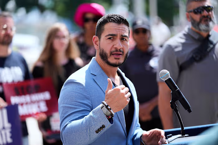 Michigan Democrats want to fight Trump. First they have to stop fighting each other