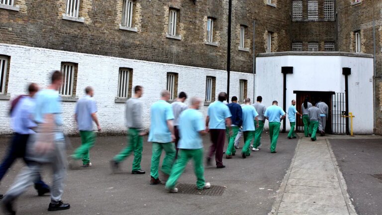 UK Prisons Face Claims Muslim Gangs Force Inmate Conversions