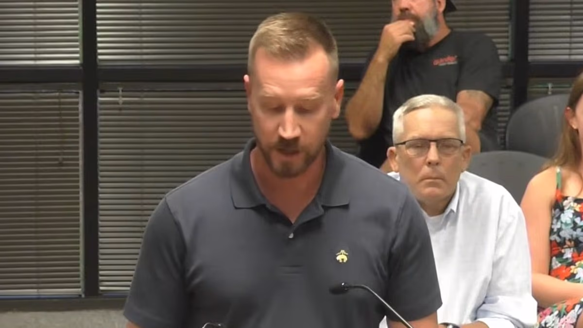 Parents divided over trans teacher exposing kids to 'male in a dress'
