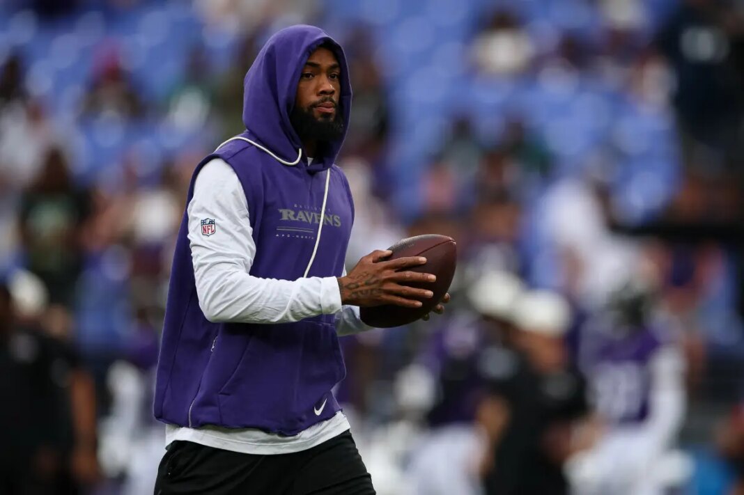 Ravens receiver allegedly broke car window in domestic incident — with 3-month old child inside