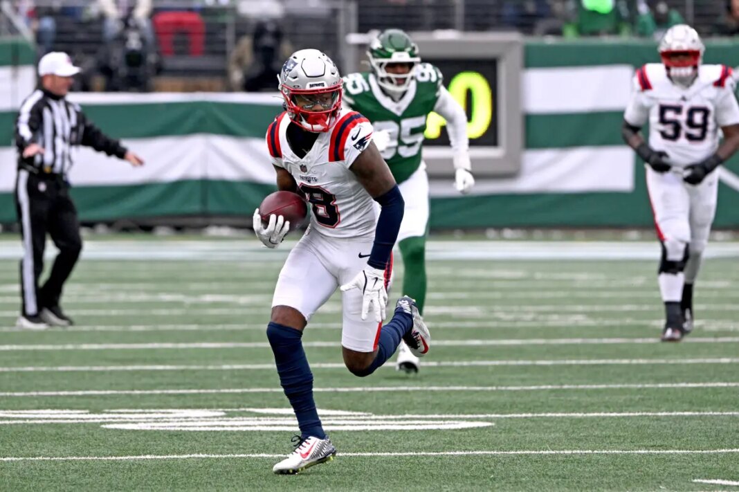 Stefon Diggs signs with Commanders after Patriots release