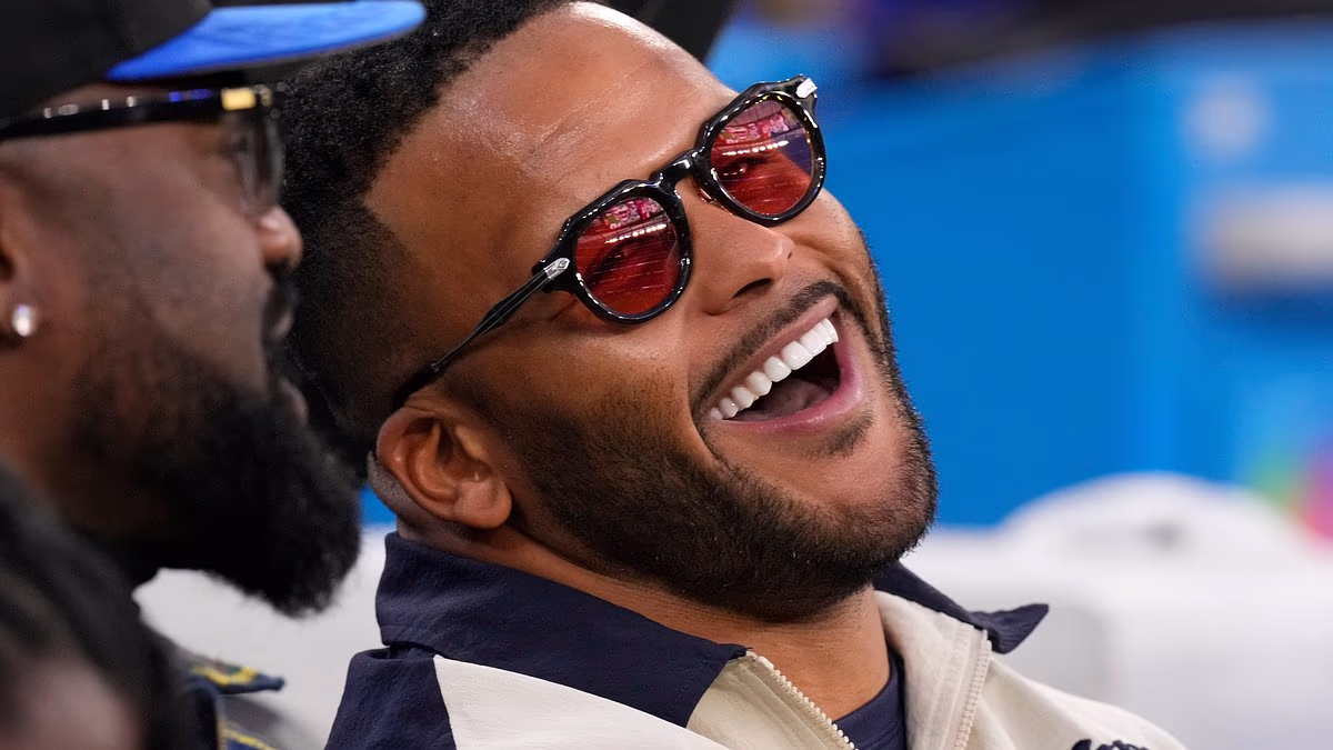 Super Bowl favorite adds future Hall of Famer to roster