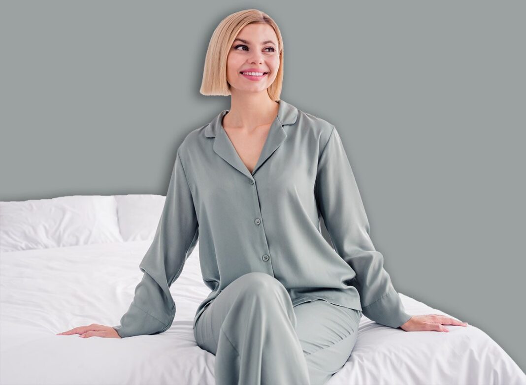The 8-Minute Bed Routine That Flattens Belly Bulge Faster Than Ab Workouts After 50