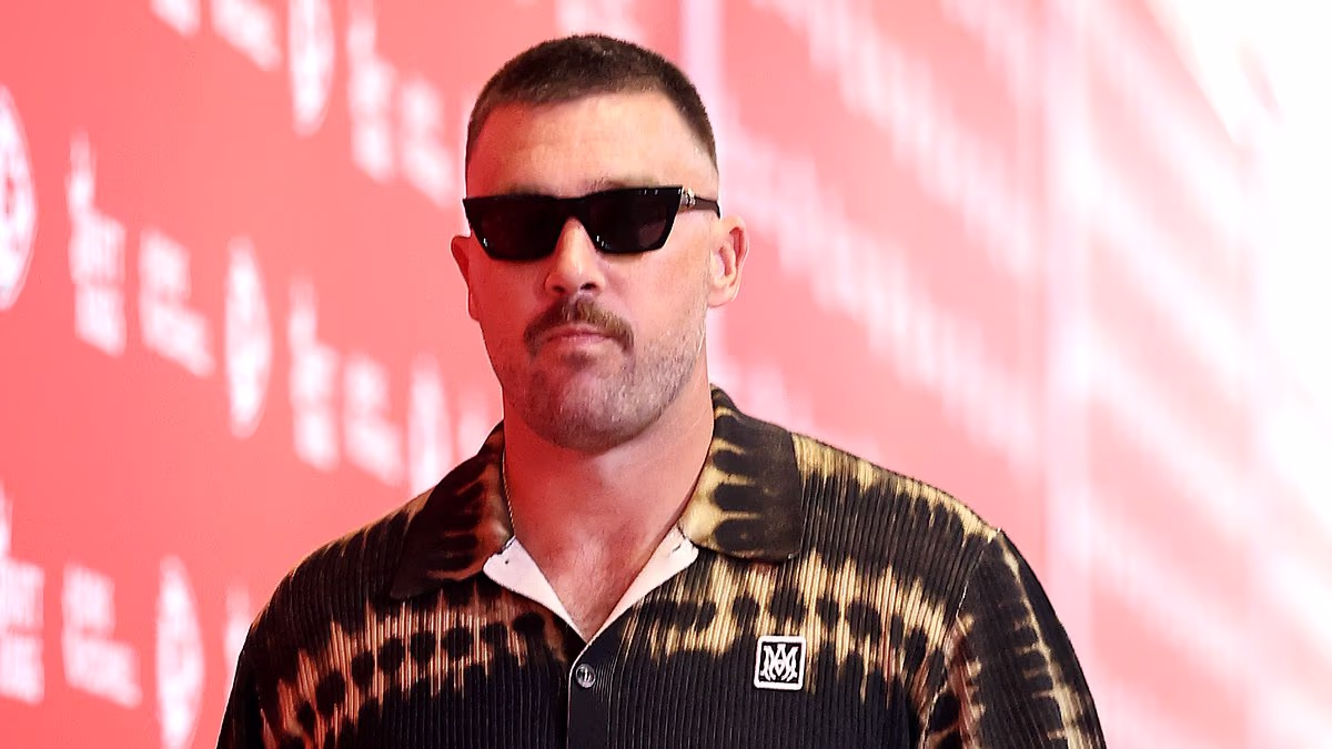 Travis Kelce arrives for first Chiefs game since marrying Taylor Swift
