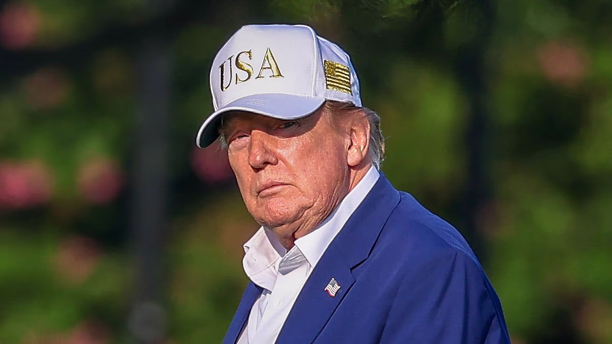 Trump admits rushed job on Reflecting Pool led to 'contractor error'