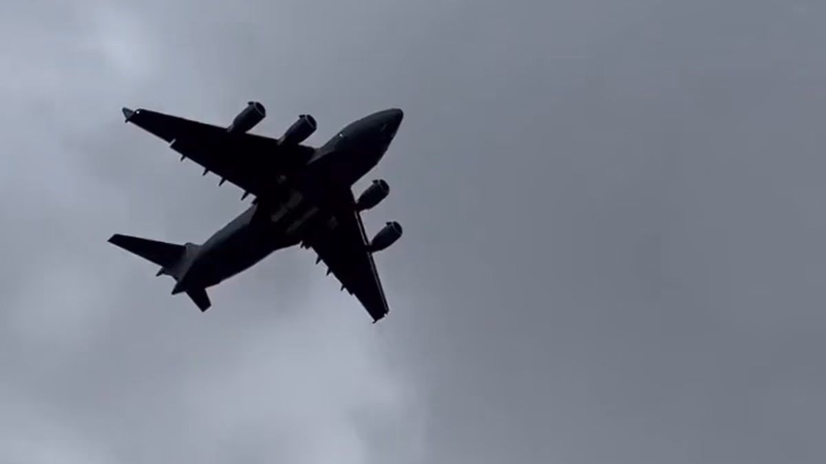 US Air Force transport jet makes 'highly unusual' landing in Moscow