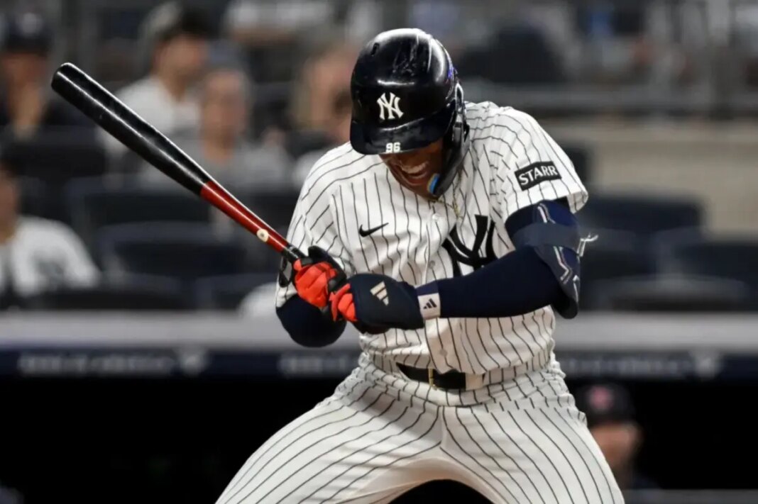 Yankees rookie George Lombard Jr. exits game with possible knee injury