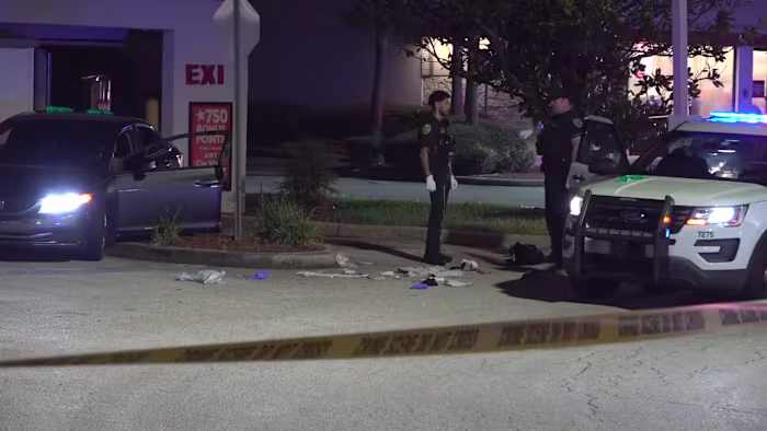 2 young men stabbed at Orange County gas station