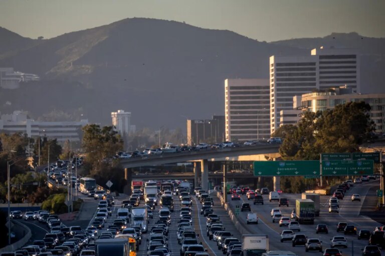 405 Freeway Lane Closures in Sepulveda Pass Expected to Cause Major Weekend Delays
