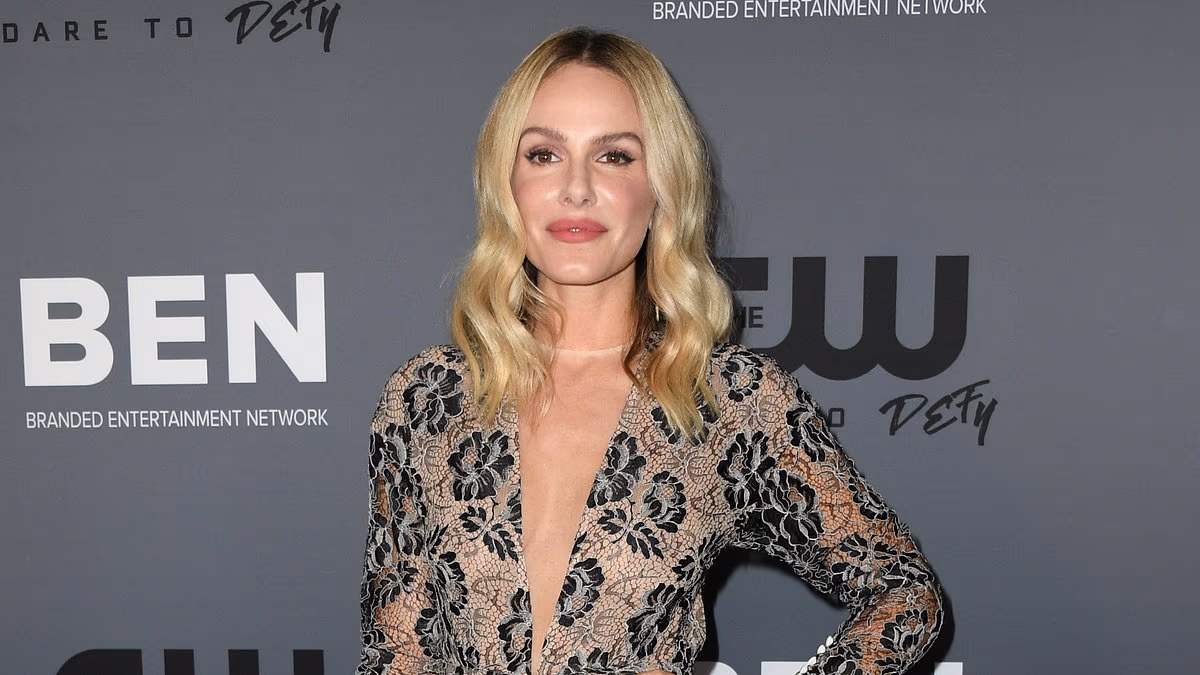 Actress confronts masked robbers trying to break into her mansion