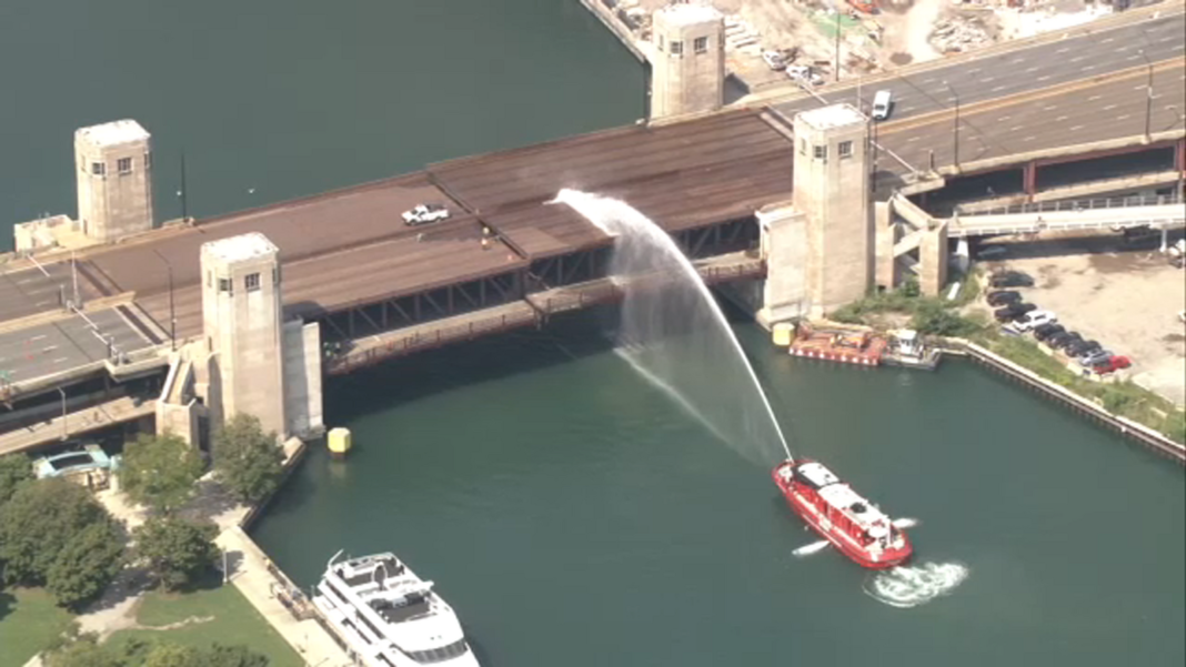 Chicago hot weather: DuSable Lake Shore Drive Bridge, Torrence Avenue Bridge malfunction with heat index over 100 forecast