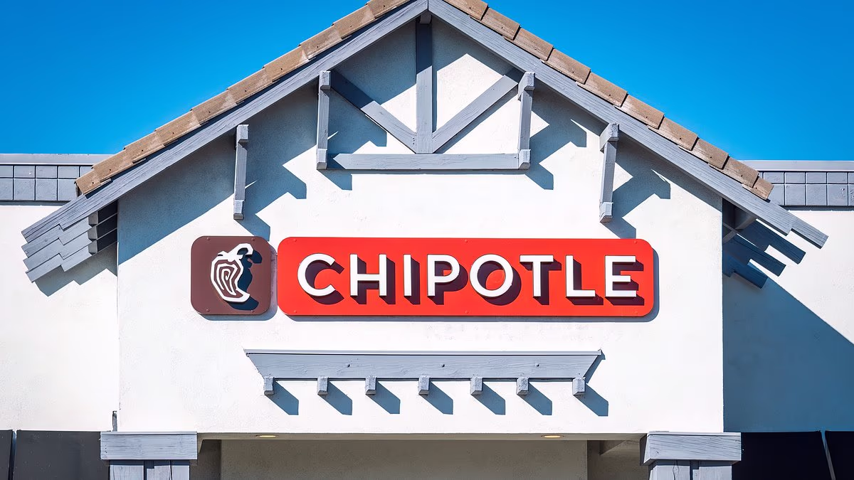 Chipotle rival copies the Mexican chain with new menu item