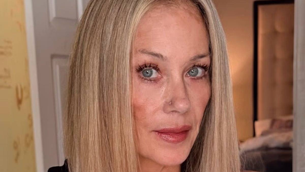 Christina Applegate seen for first time after hospital stay