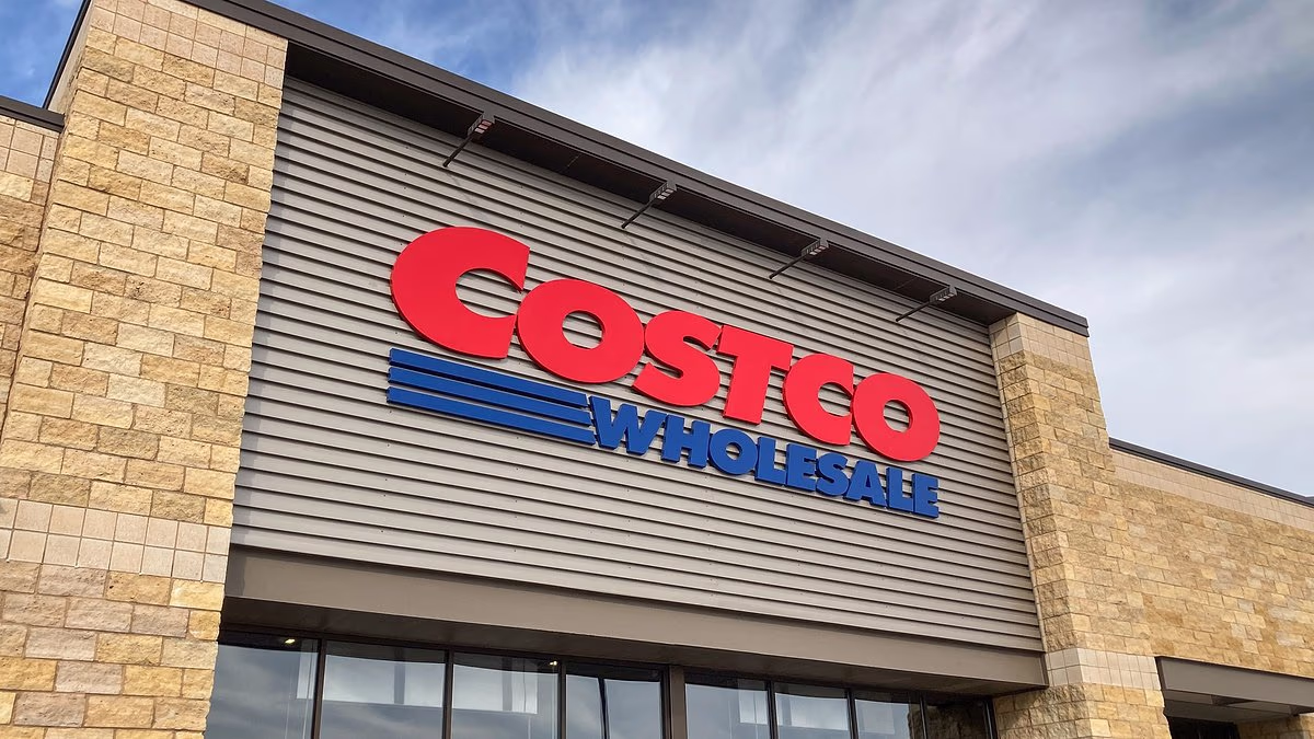Costco sells a MONSTER 5.5-pound Halloween candy treat for $50