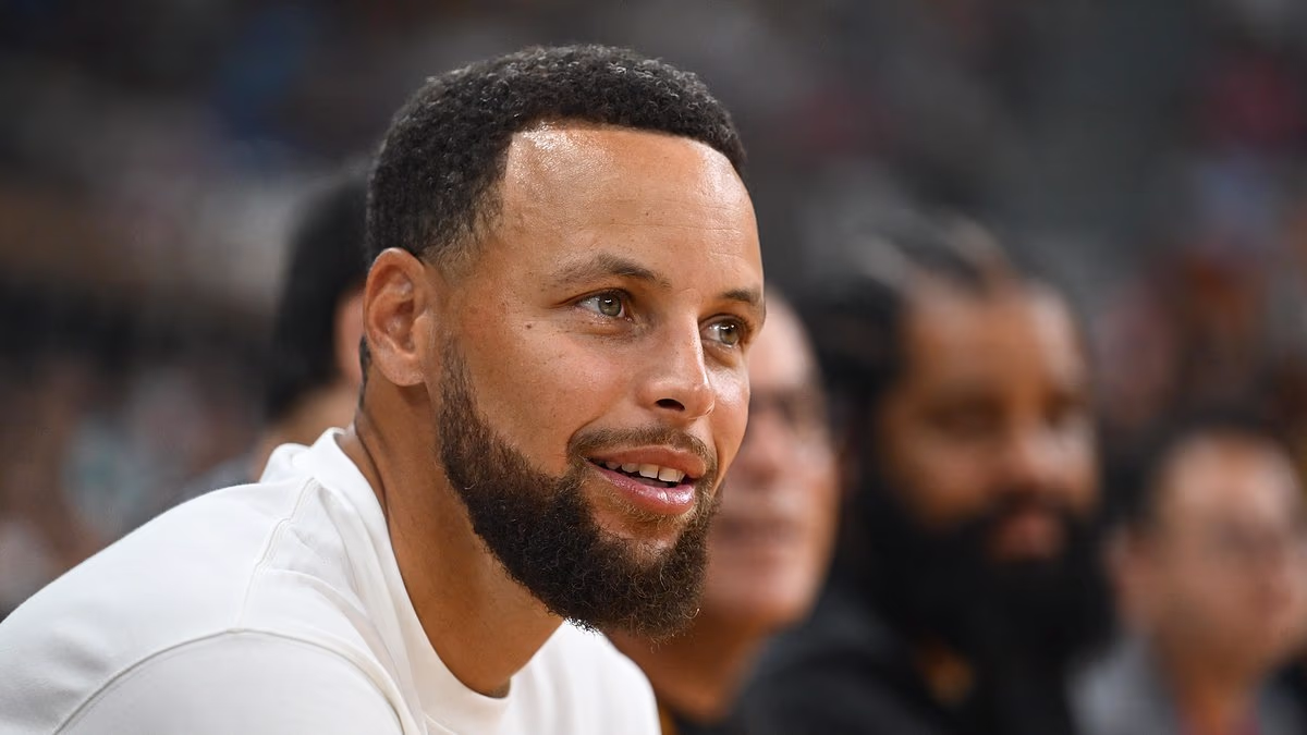 Curry makes $116M decision on future after trying to recruit LeBron