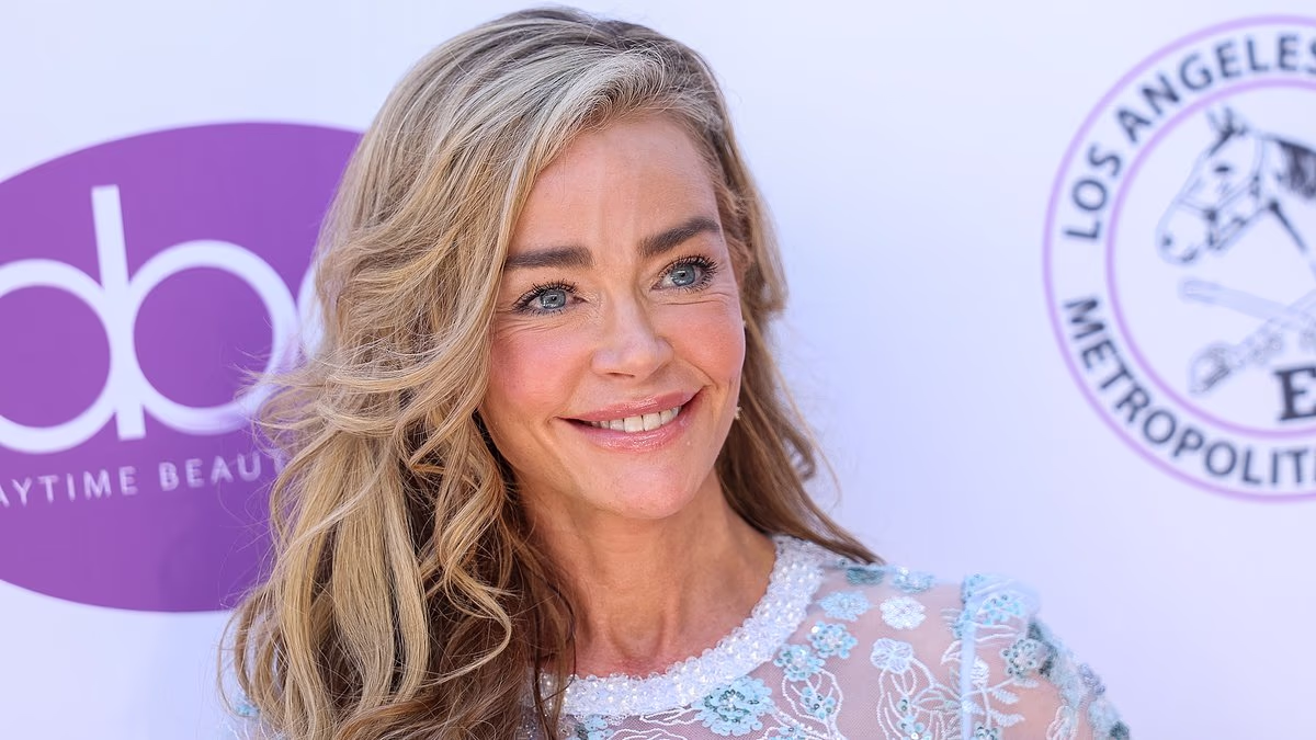 Denise Richards flaunts age-defying visage after $200k facelift