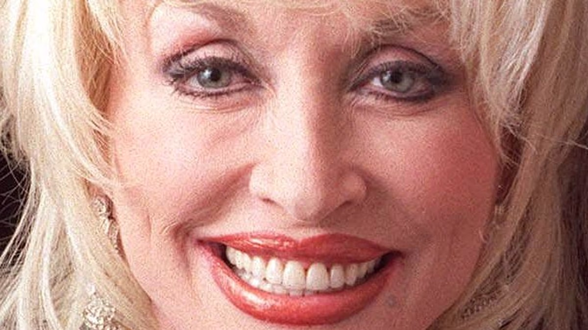 Dolly Parton seen for the final time in video recorded before death