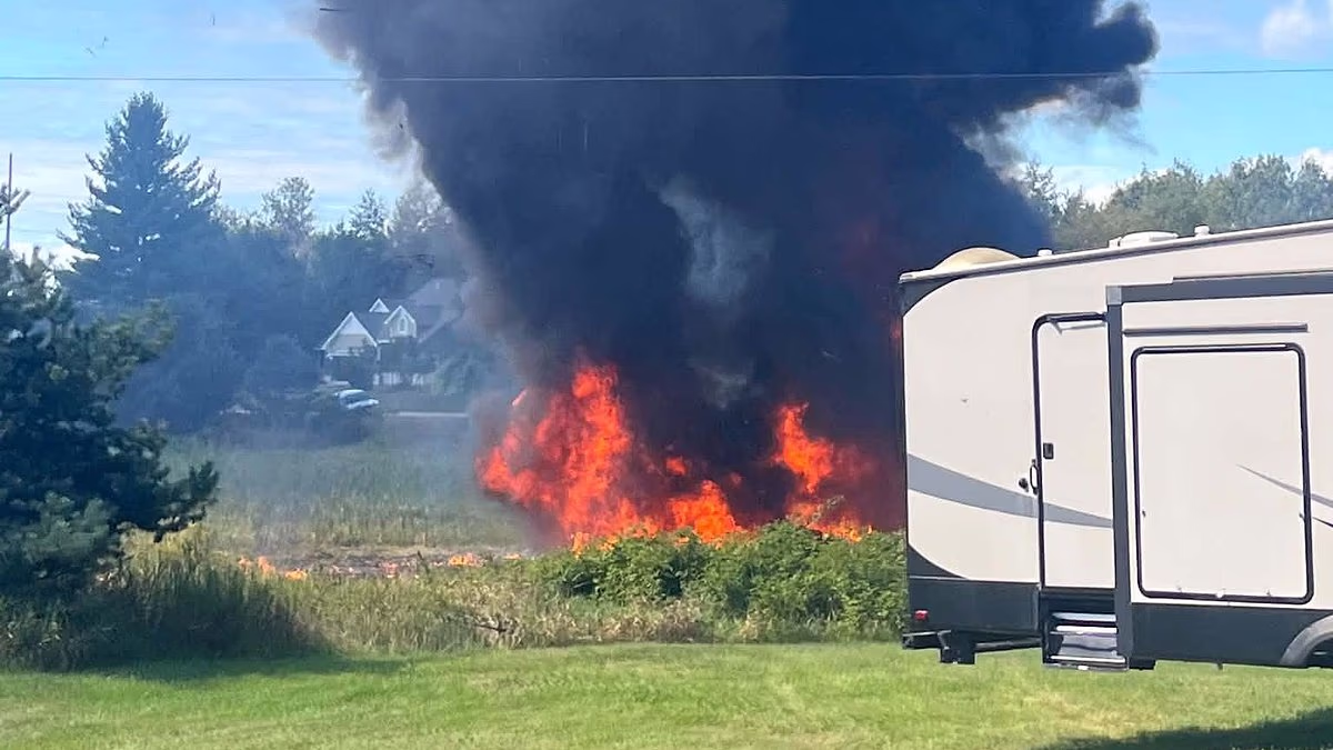 F-16 crashes in Midwest fireball, as local claims pilot is 'conscious'
