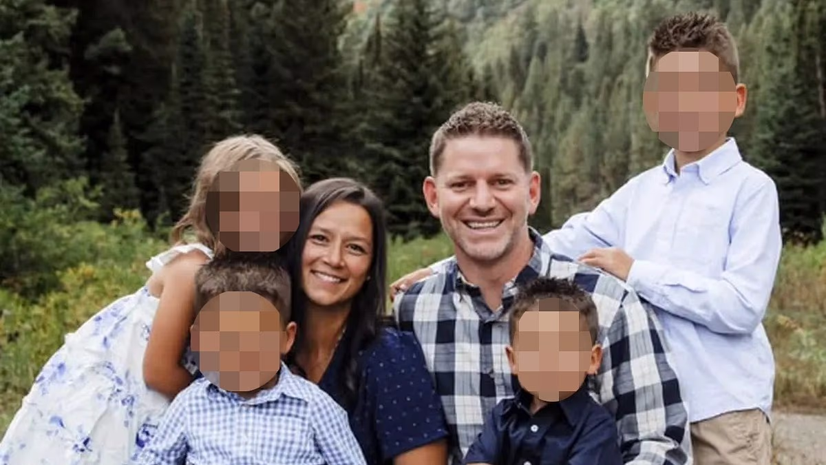 Father struck by lightning at Florida beach had stopped to help boater