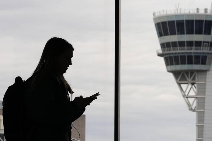 Flights disrupted across the US Northeast due to technical problems at a key air traffic center