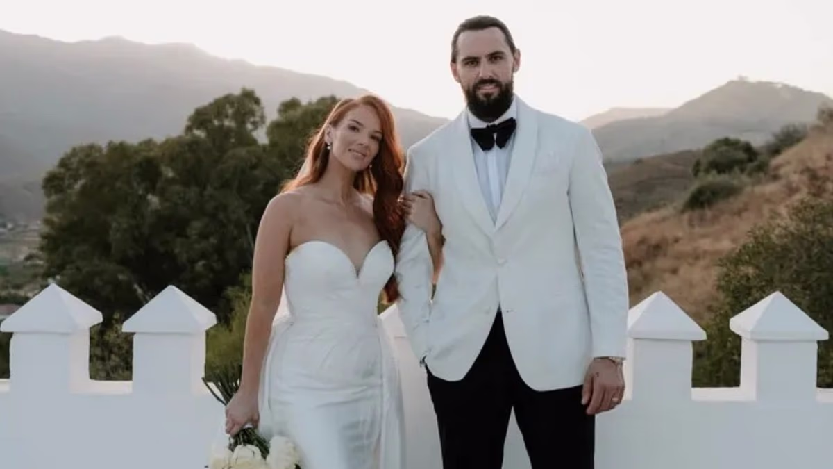 Gladiators star Hammer is married! Tom Wilson ties the knot