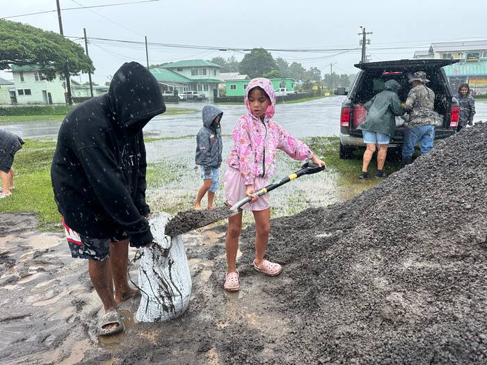 Hurricane Nolo gains speed as it moves away from Hawaii, but high winds, flash floods are still risk