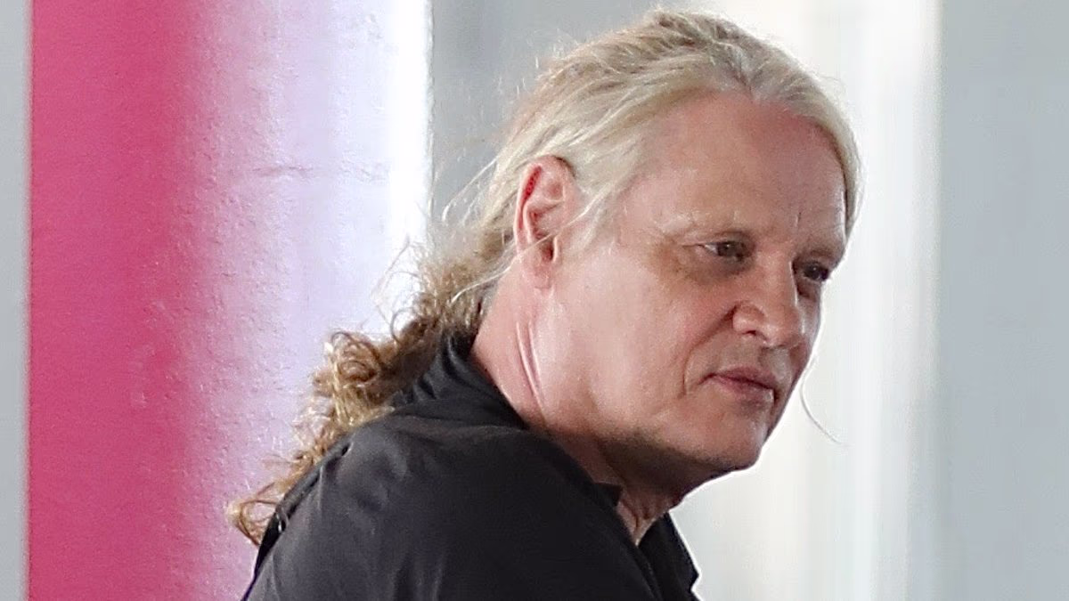 Iconic rock frontman known for his long locks steps out.. guess who?