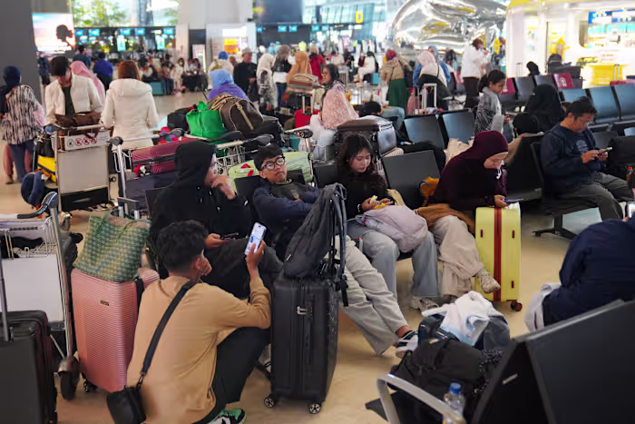 Indonesia keeps several airports closed though volcanic eruption is easing