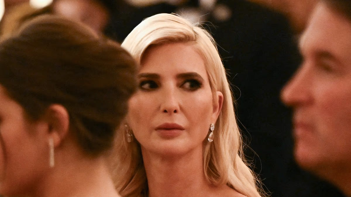 Ivanka Trump dazzles in strapless gown at Xi Jinping state dinner