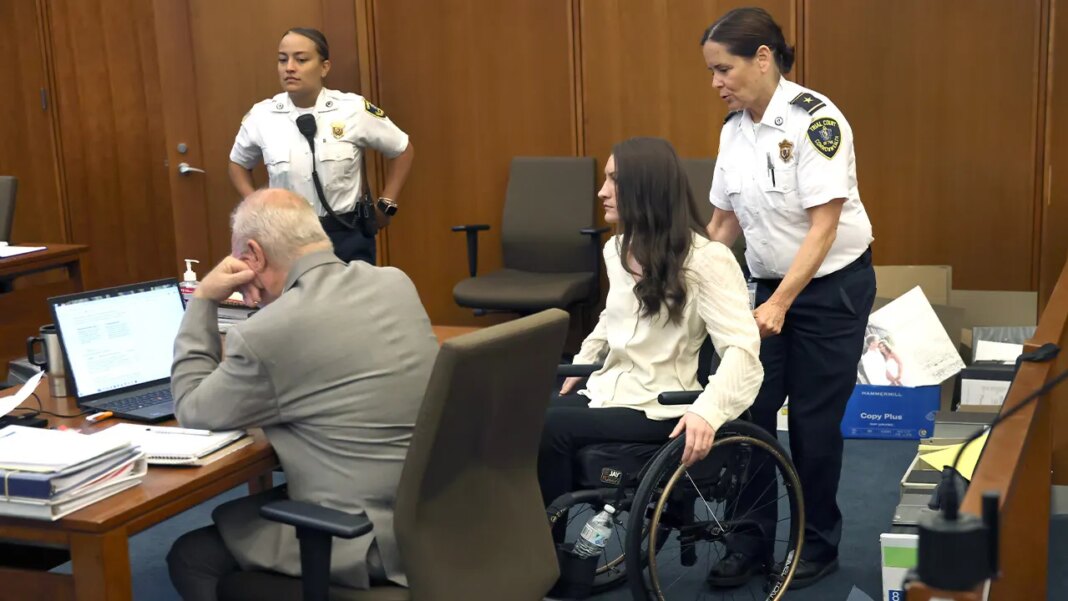 Juror who blocked Lindsay Clancy verdict disputes fellow jurors' claims: report