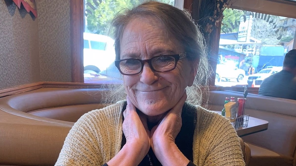 Kind-hearted grandmother is mercilessly beaten with baseball bat